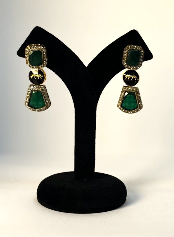 Green stone Sabya Earings Set - Image 5