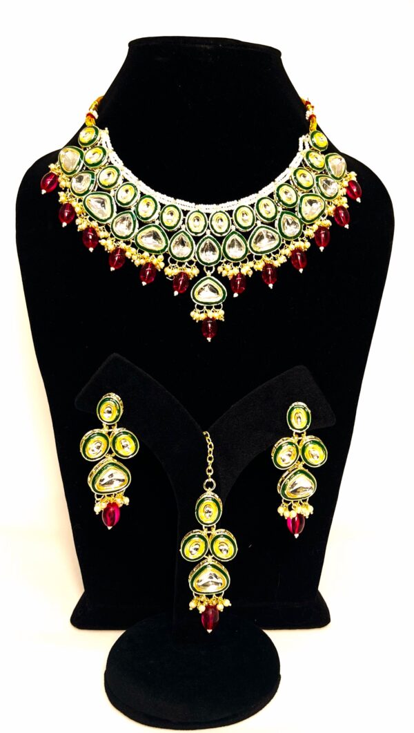 TB Kundan jadau set with Green border Meenakari and fine cut cabochons - Image 4