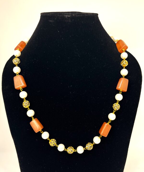 TB pearl strings set with Tan natural stone and studded gold bids - Image 2
