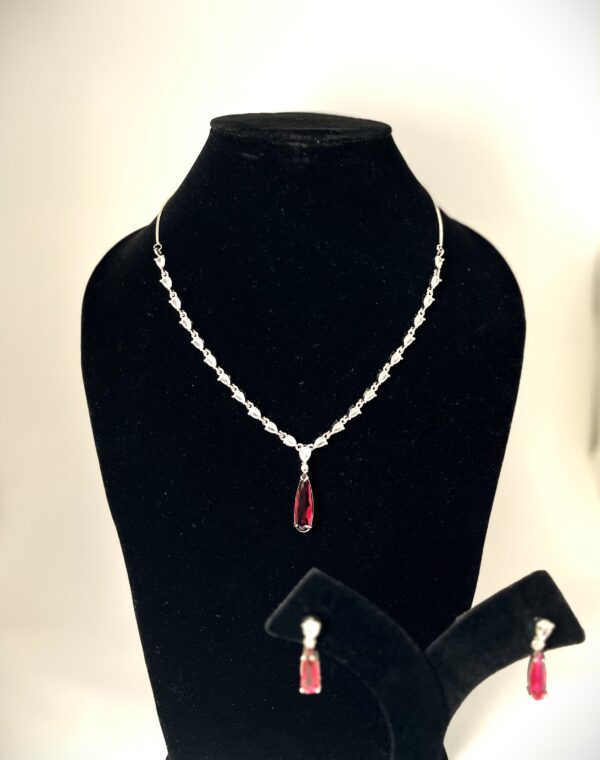 TB Red ocean Drop cut American Zircon set with fine cut string stone setting - Image 4