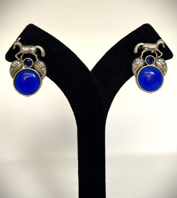 TB antique silver replica elegant and stylish horse earring with blue monalisa stone - Image 3