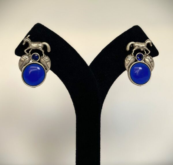 TB antique silver replica elegant and stylish horse earring with blue monalisa stone - Image 5