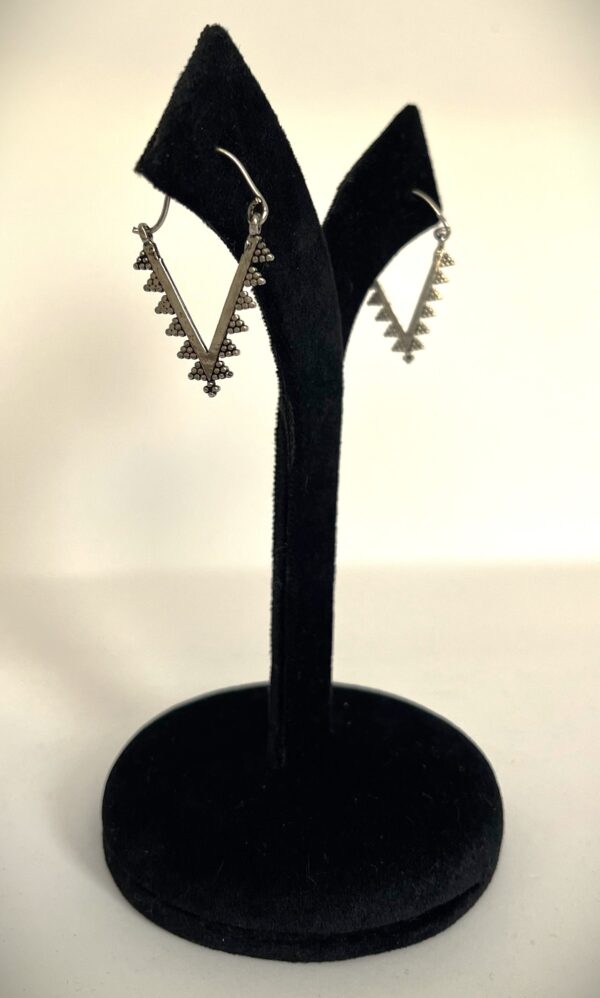 TB simple, elegent and stylish V shaped silver replica earring - Image 2