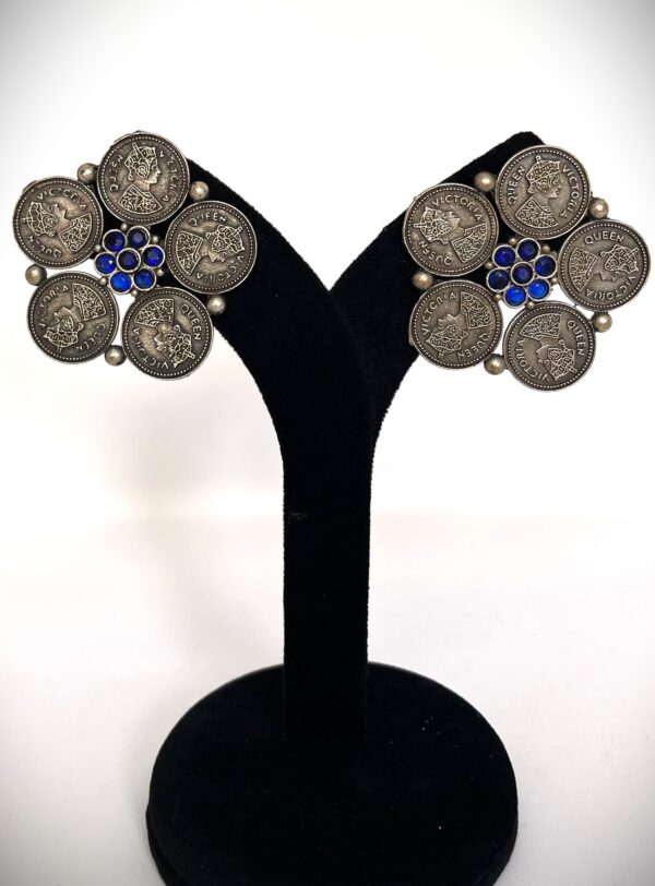 TB ginni antique victorian coin style setting with studded night blue stones silver replica earrings - Image 3