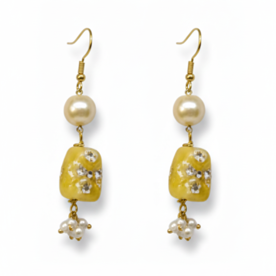 Yellow Beaded Pearl Necklace Set with Earrings – Antique Gold & Red Stone Accents - Image 3