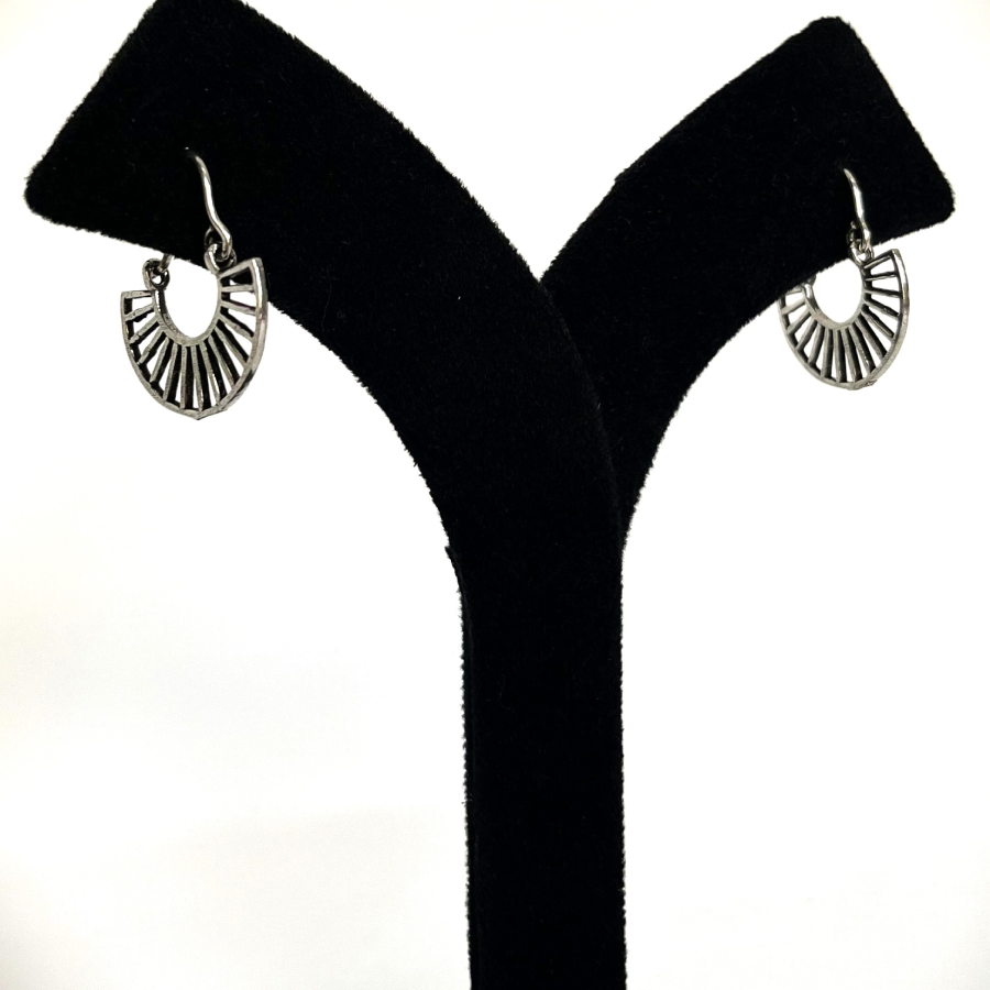 Oxidized Half-Moon Fan Earrings – Minimal Boho Jewellery - Image 3
