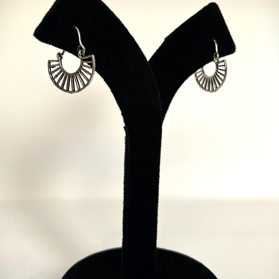 Oxidized Half-Moon Fan Earrings – Minimal Boho Jewellery - Image 5