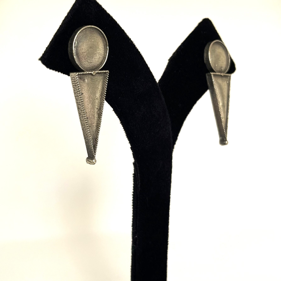 Oxidized Geometric Triangle Drop Earrings – Minimalist Statement Jewellery - Image 6