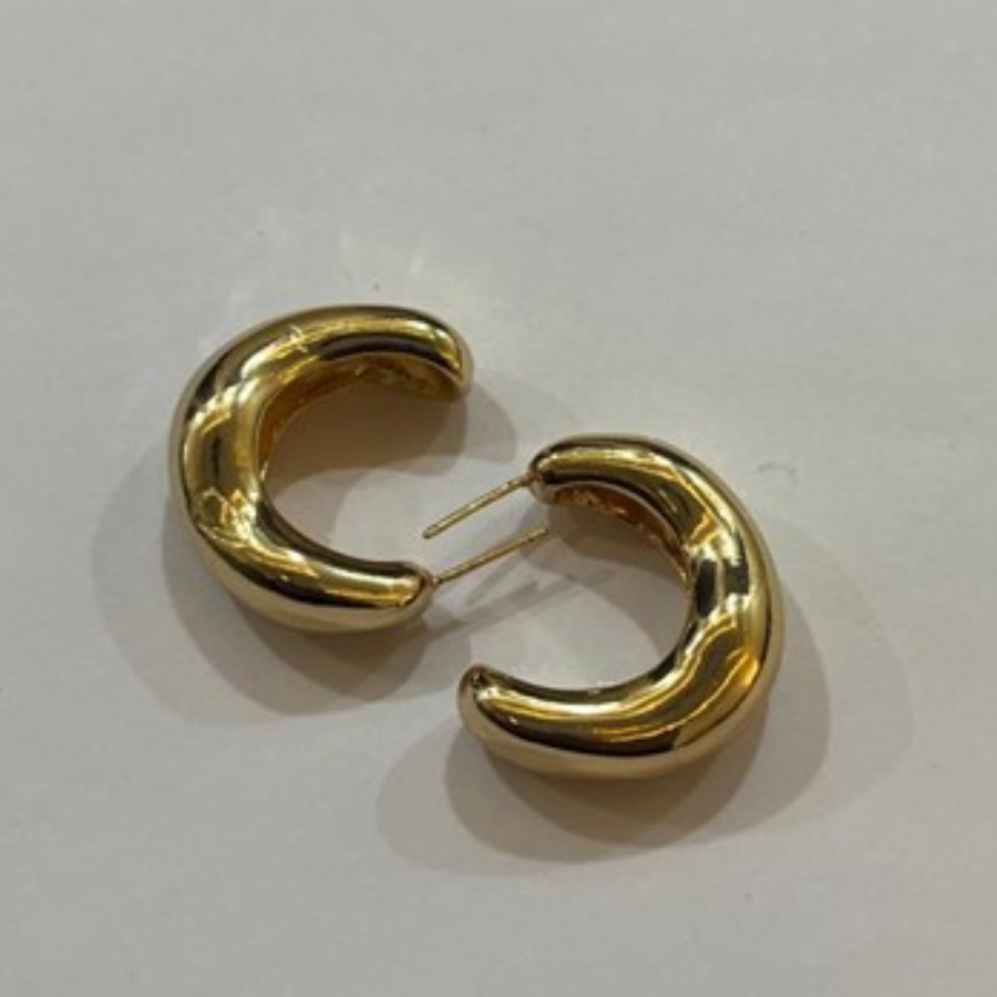 Elegant Minimalist Gold Crescent Hoop Earrings - Image 10