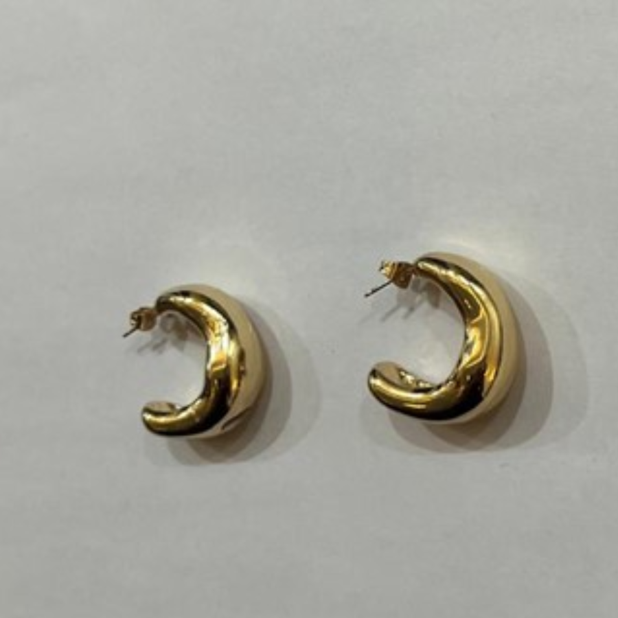 Elegant Minimalist Gold Crescent Hoop Earrings - Image 11