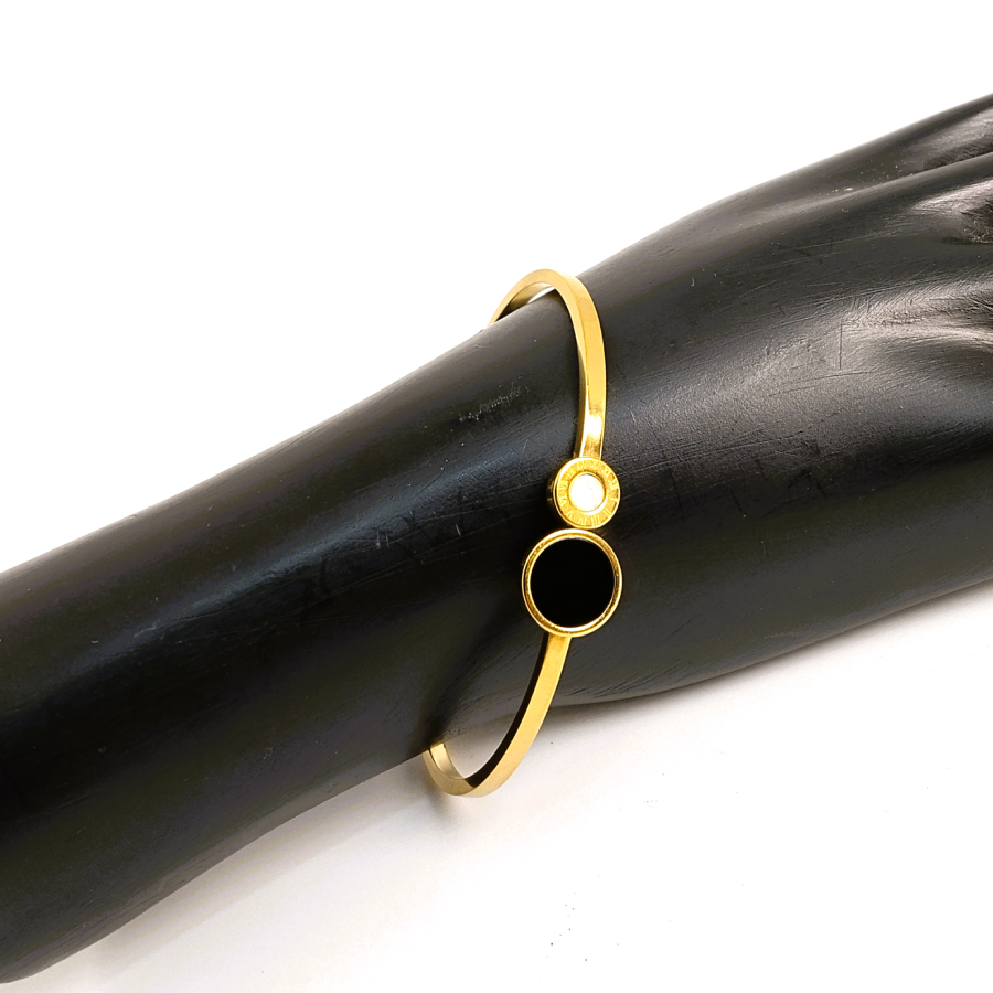 Gold Plated Minimalist Black Stone & Pearl Bracelet - Image 4