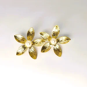 Golden Blossom Pearl Stud Earrings – Delicate Beauty in Bloom