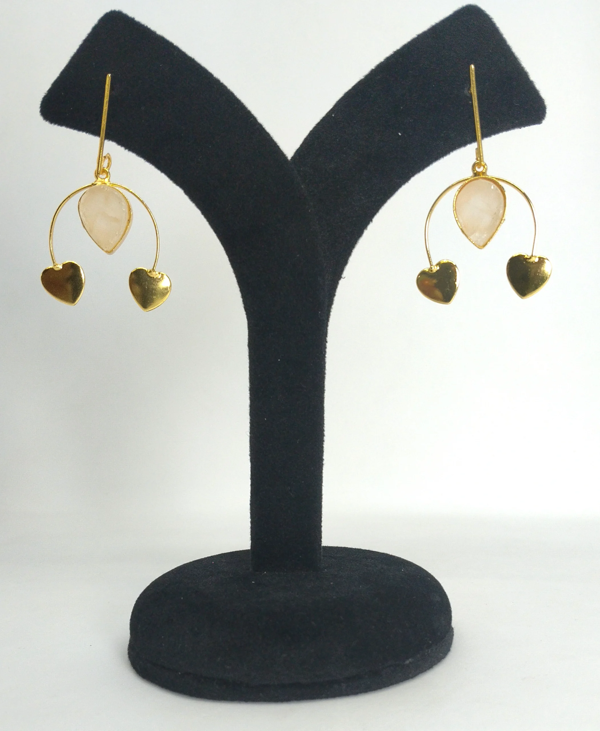 Golden Heart Drop Earrings – Soft Glow, Delicate Charm - Image 3