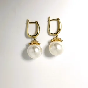 Classic Pearl Drop Earrings – Timeless Grace in Gold