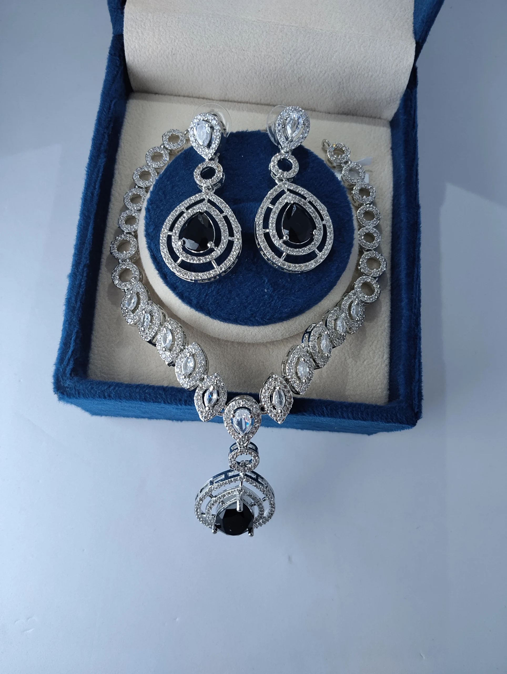 Midnight Onyx & Crystal Halo Regal Jewelry Set - Image 2