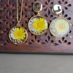 Sunlit Daisy Pressed Flower Gold Jewelry Set